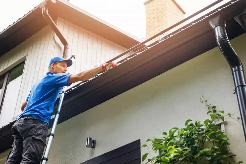 How to clean gutters