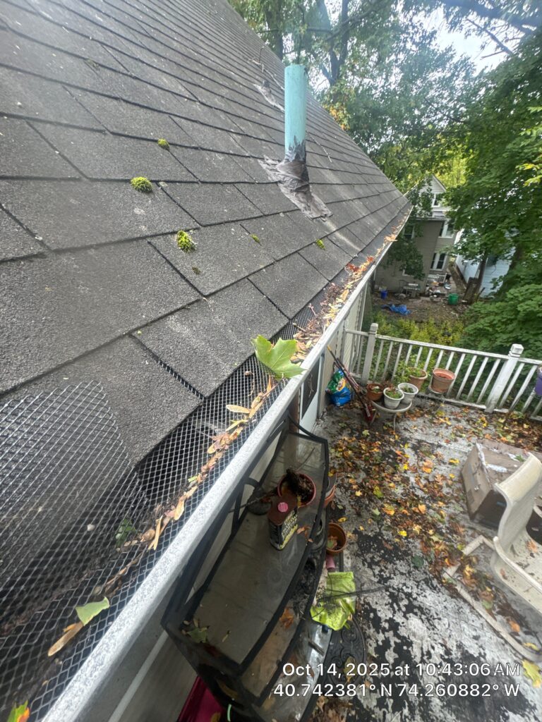 Heavy rainfall managed by roof drainage